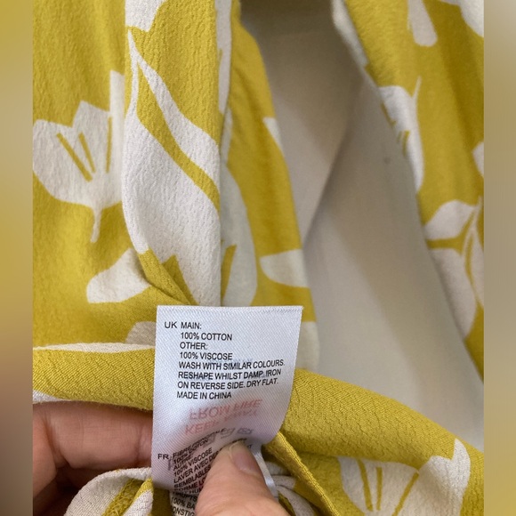 White Stuff Leon Tea top - Picture 5 of 5